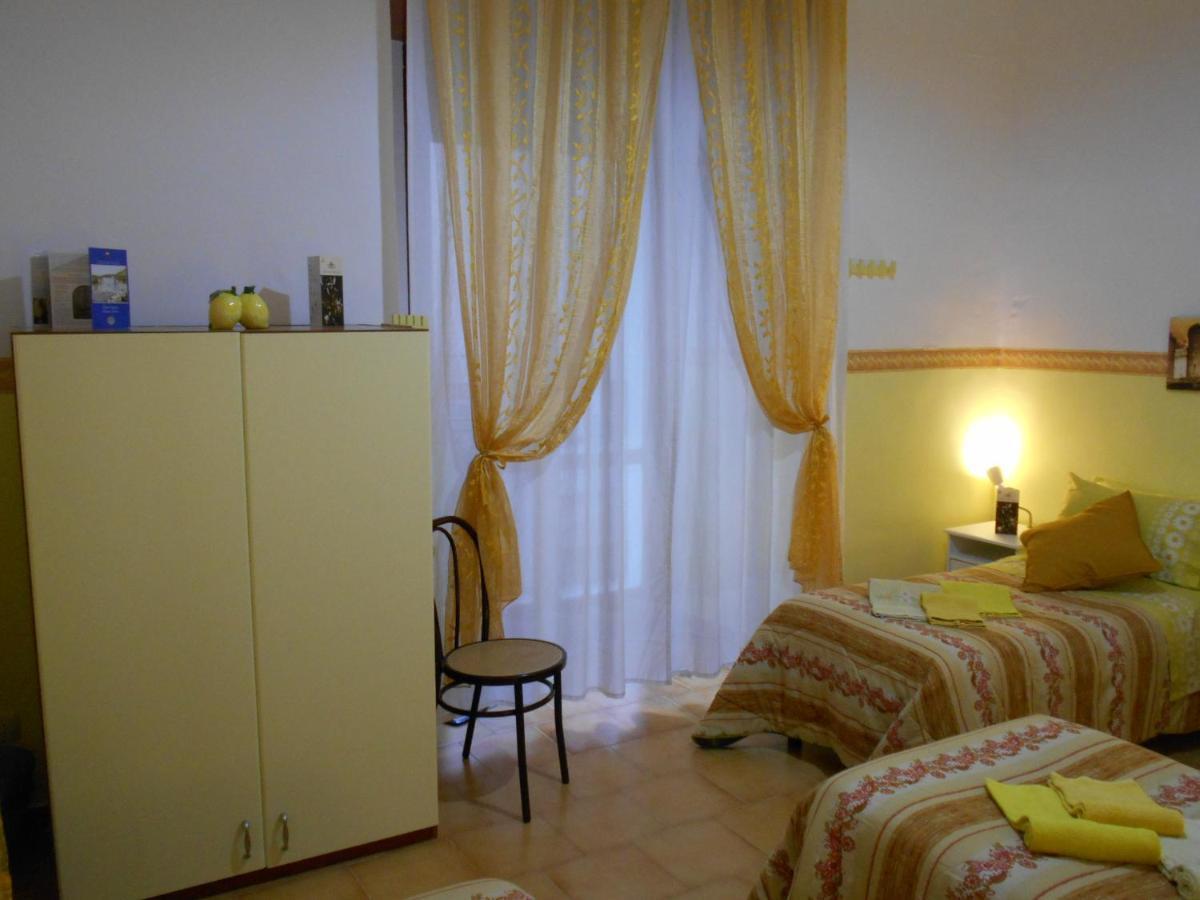 Robby'S House Bed & Breakfast Vico Equense Exterior foto